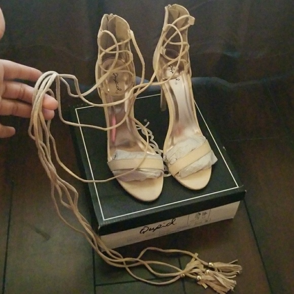 High heels - Picture 5 of 8